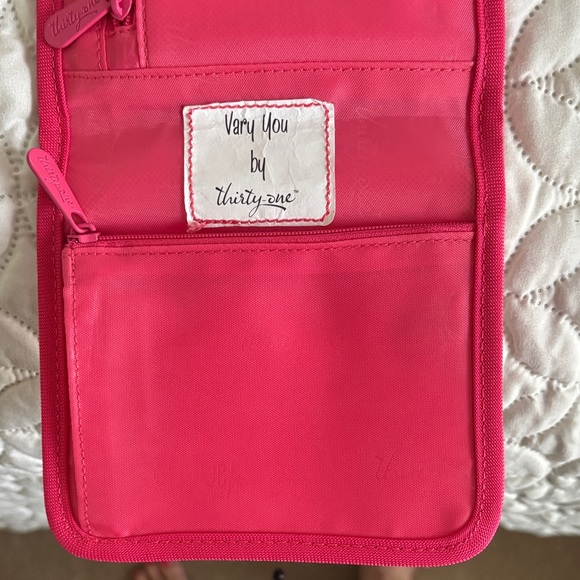 Thirty-One Vibrant Pink Quilted Crossbody Bag - Picture 9 of 11
